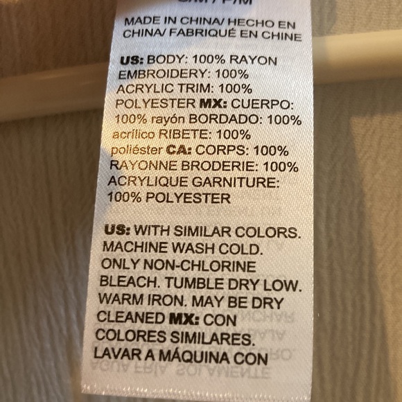 EUC Chico’s white coverup - Picture 4 of 6